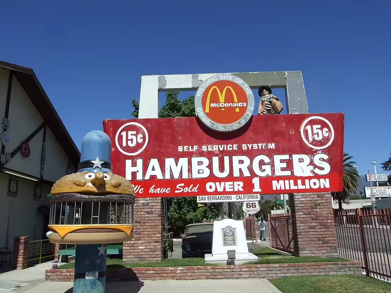 Site_of_the_first_McDonald's